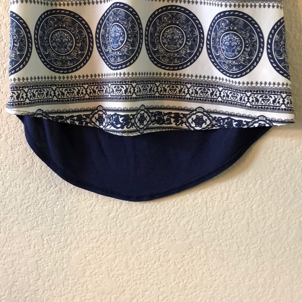 Fun Pattern Top! - Picture 2 of 4